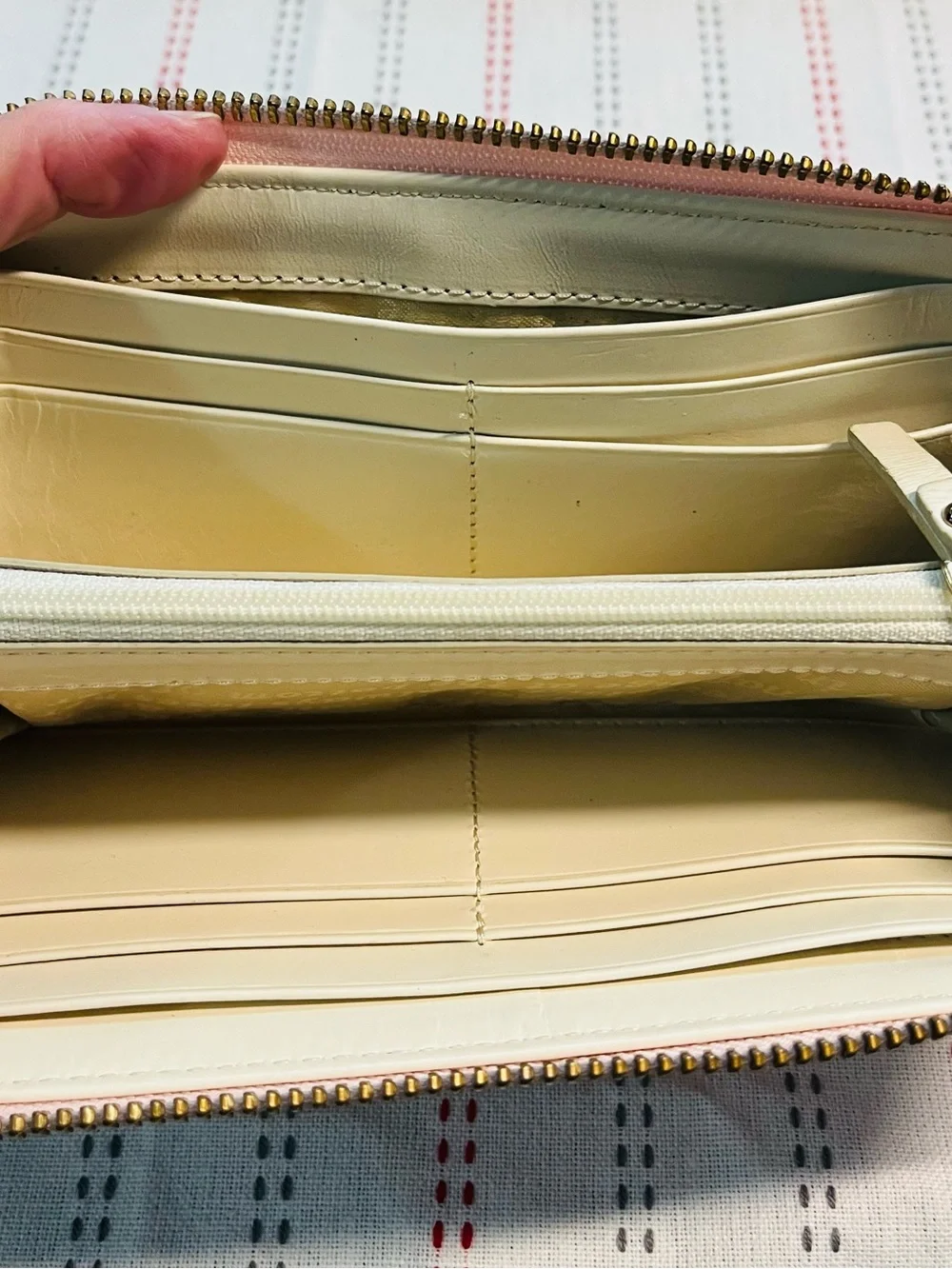 kate spade compact patent
